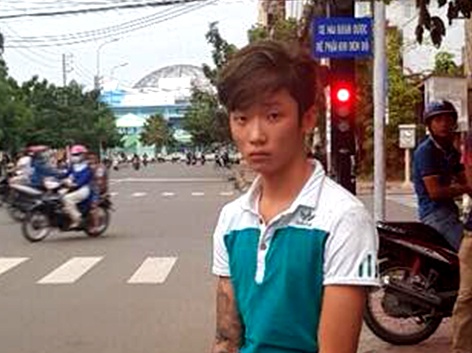 Canh sat no sung bat ke chuyen cuop do cua hoc sinh hinh anh