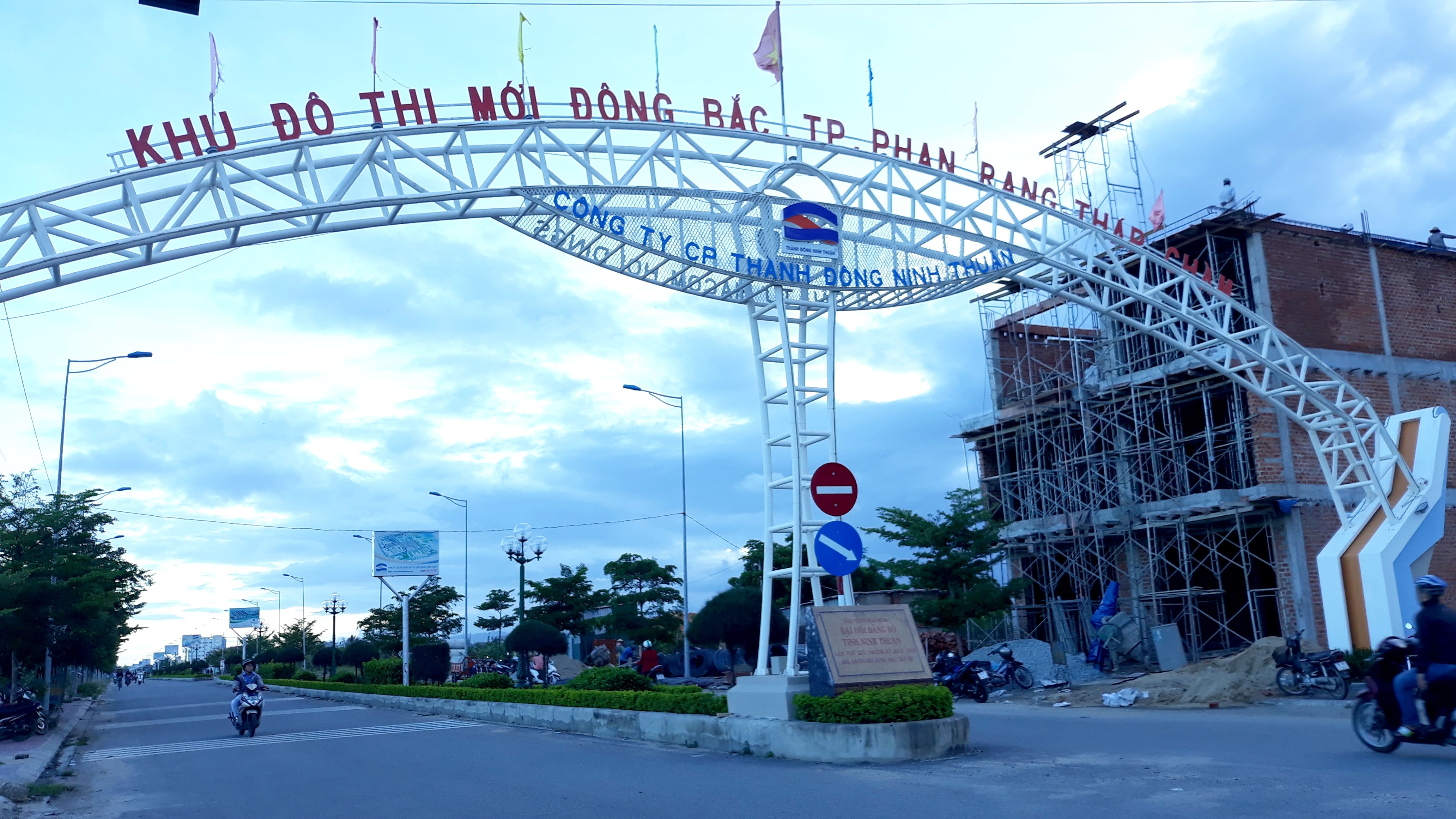 cách chức phó bí thư phường mỹ bình ảnh 2 cach chuc pho bi thu phuong my binh anh 2