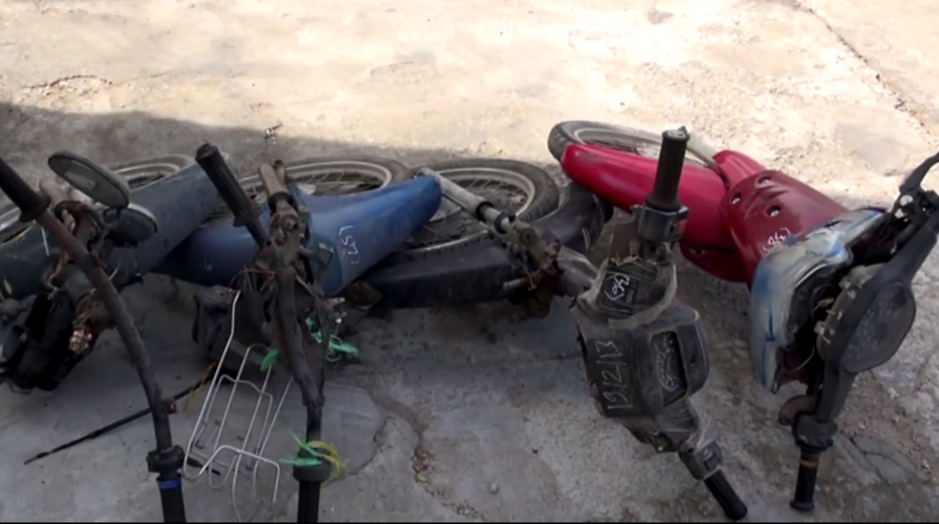 Tieu huy gan 100 xe may het thoi han tam giu hinh anh