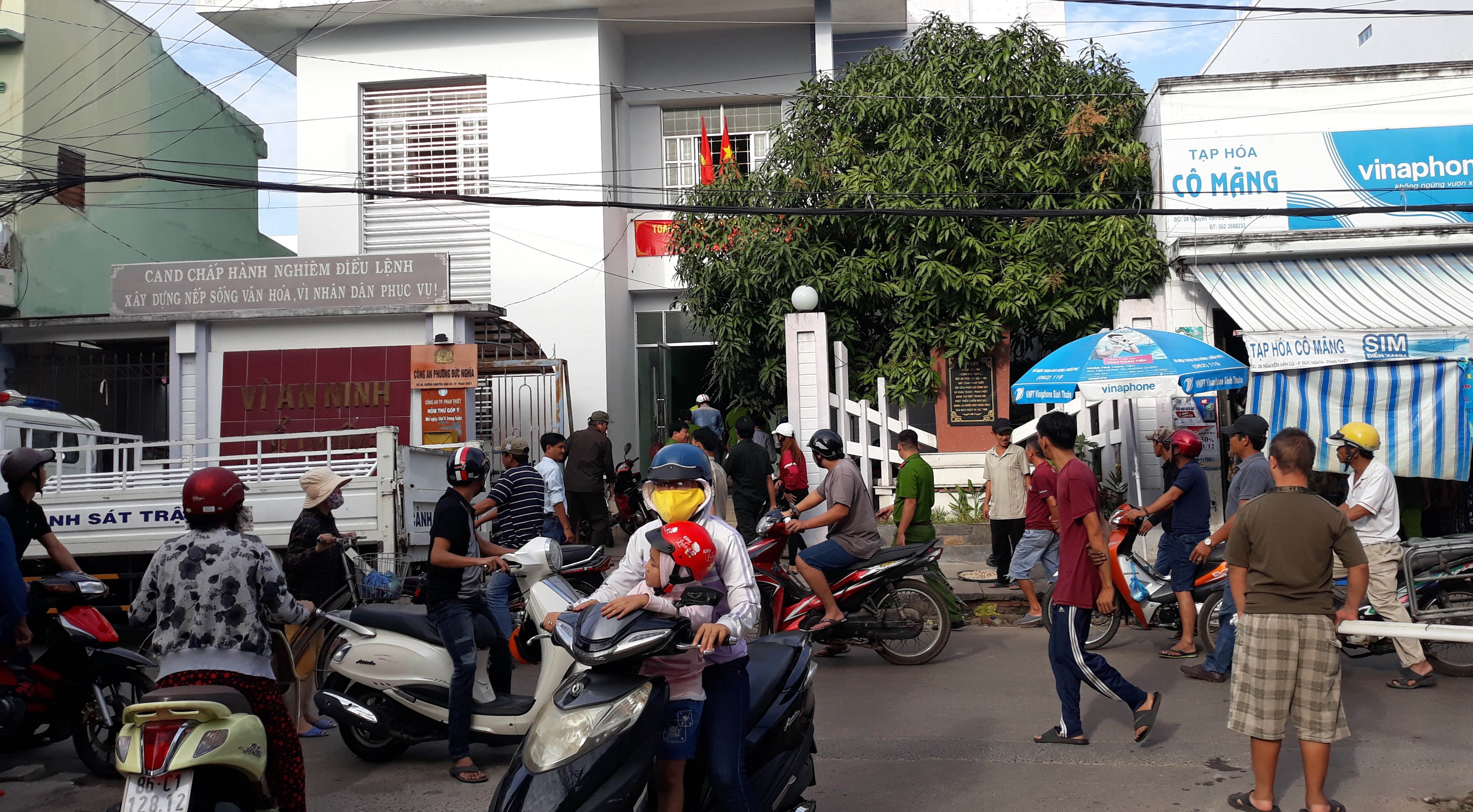 canh sat quat nga ngao da tren pho anh 2