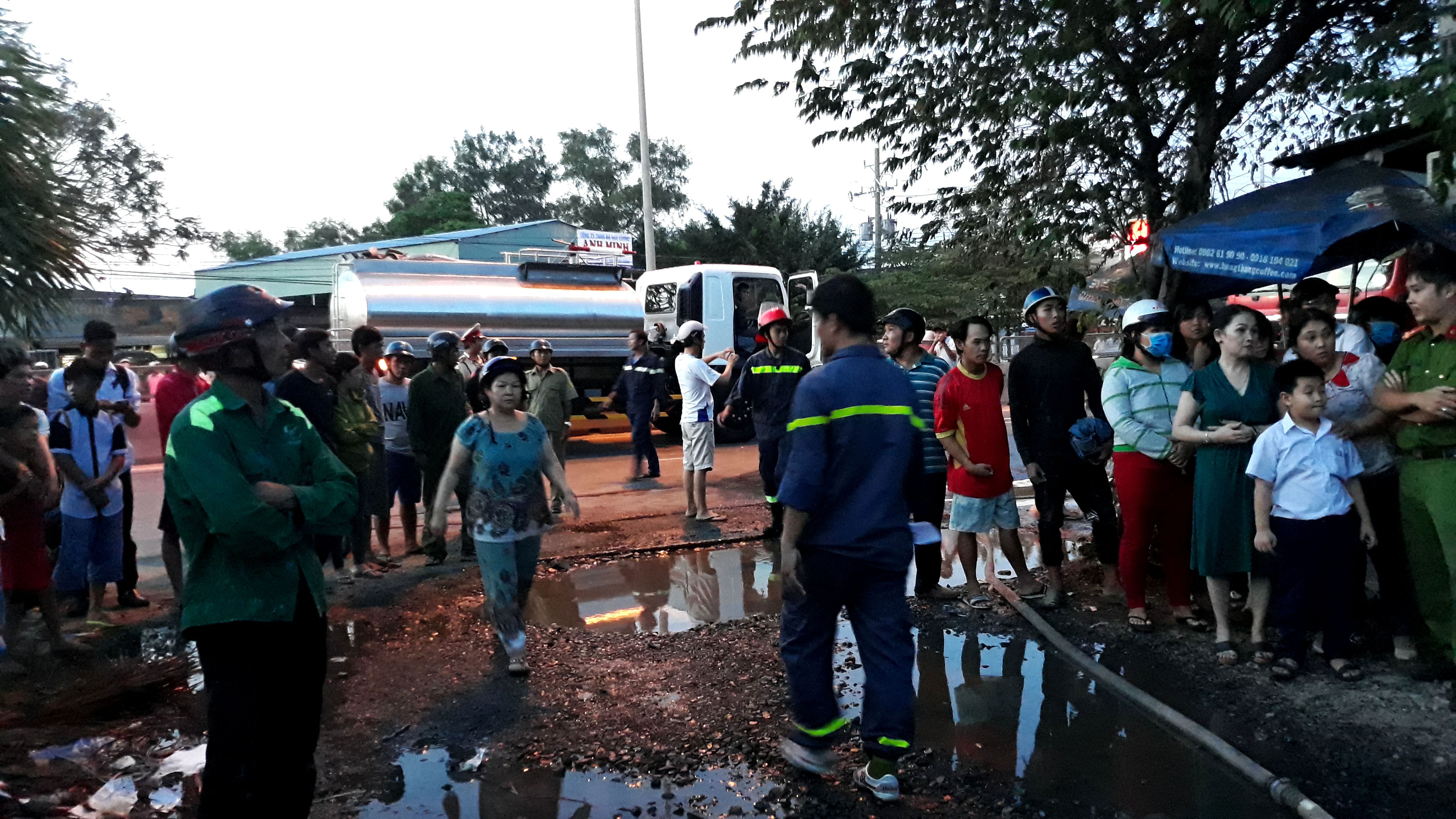 chay gara chua xe bon cho xang dau anh 2