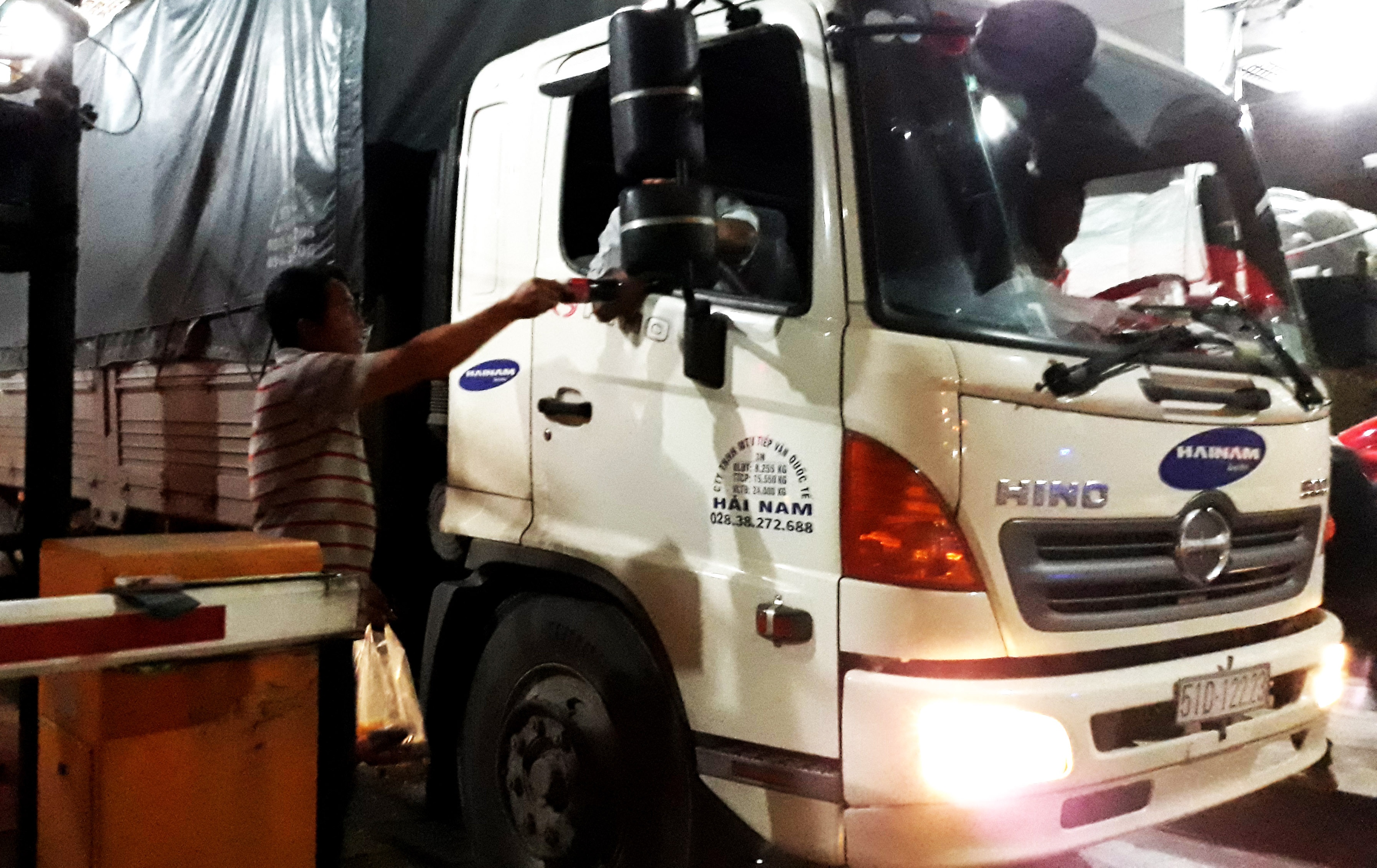 bot sông phan giảm giá vé ảnh 3 bot song phan giam gia ve anh 3