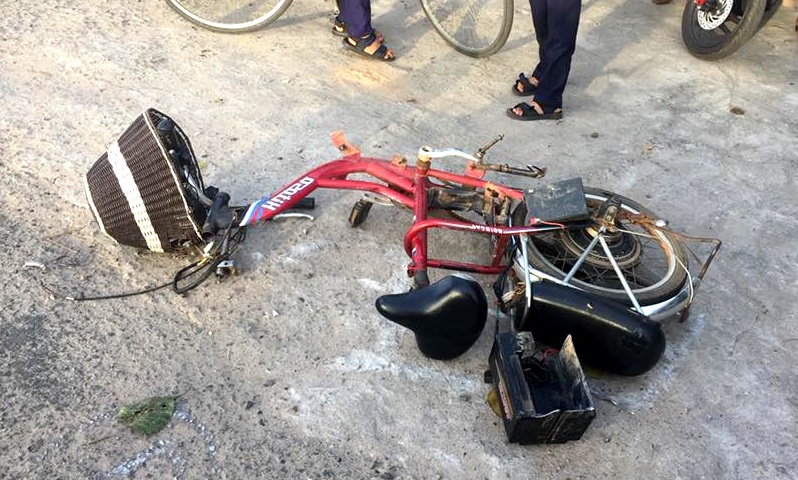 Nu sinh lop 10 tu vong tren duong du le so ket hoc ky hinh anh