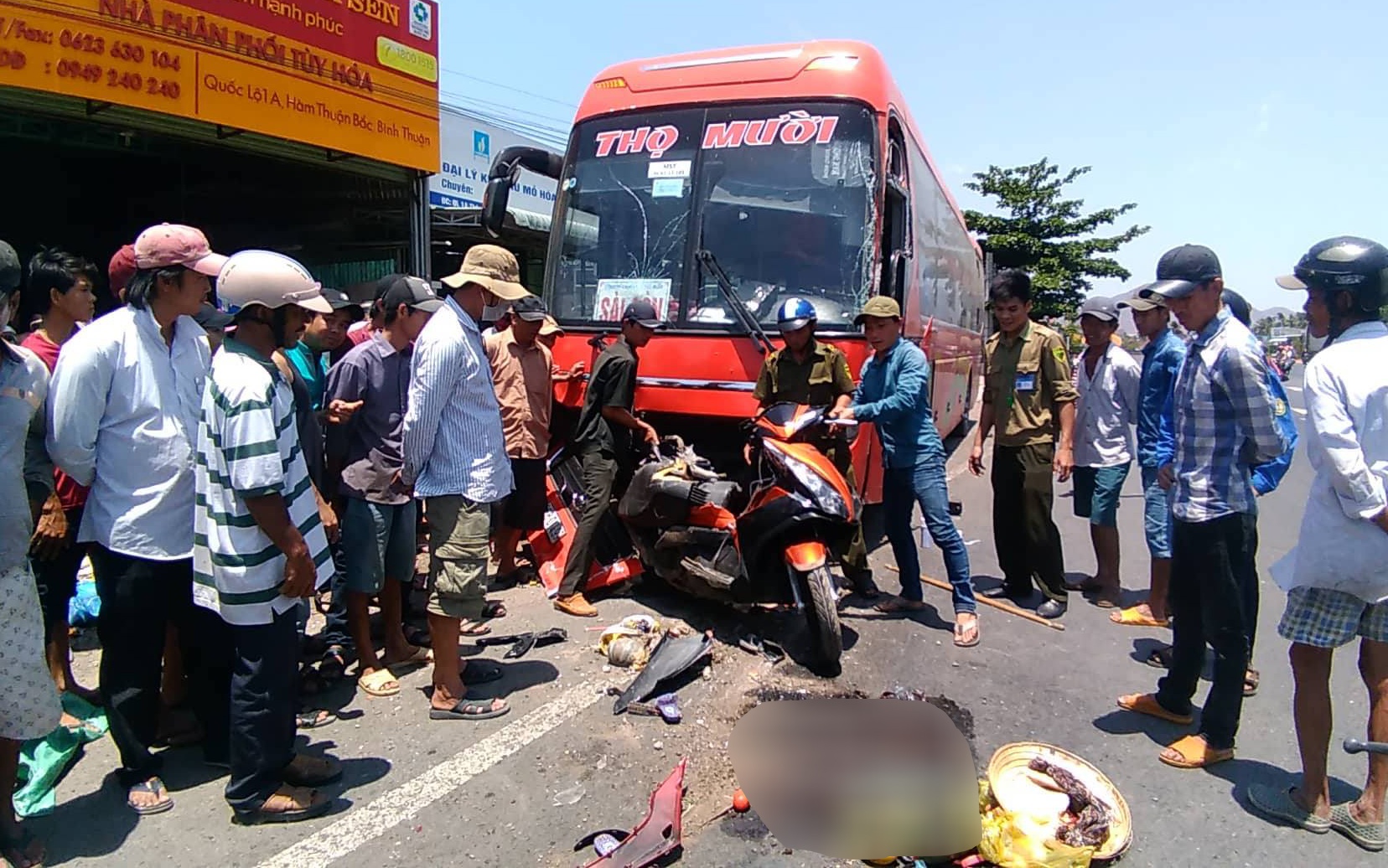 xe khach giuong nam gay tai nan lien hoan anh 1