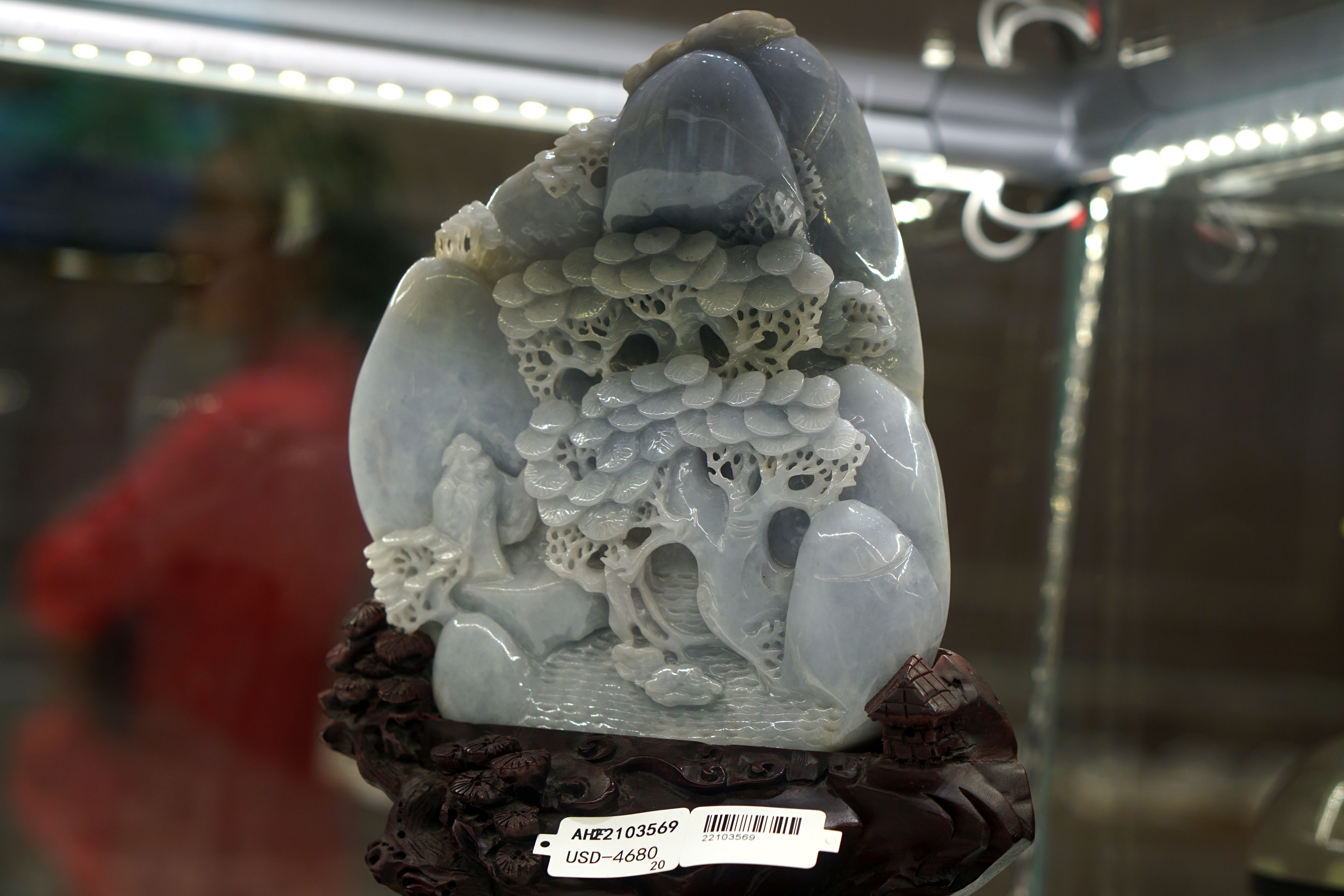 Don khach Trung Quoc trai phep anh 2