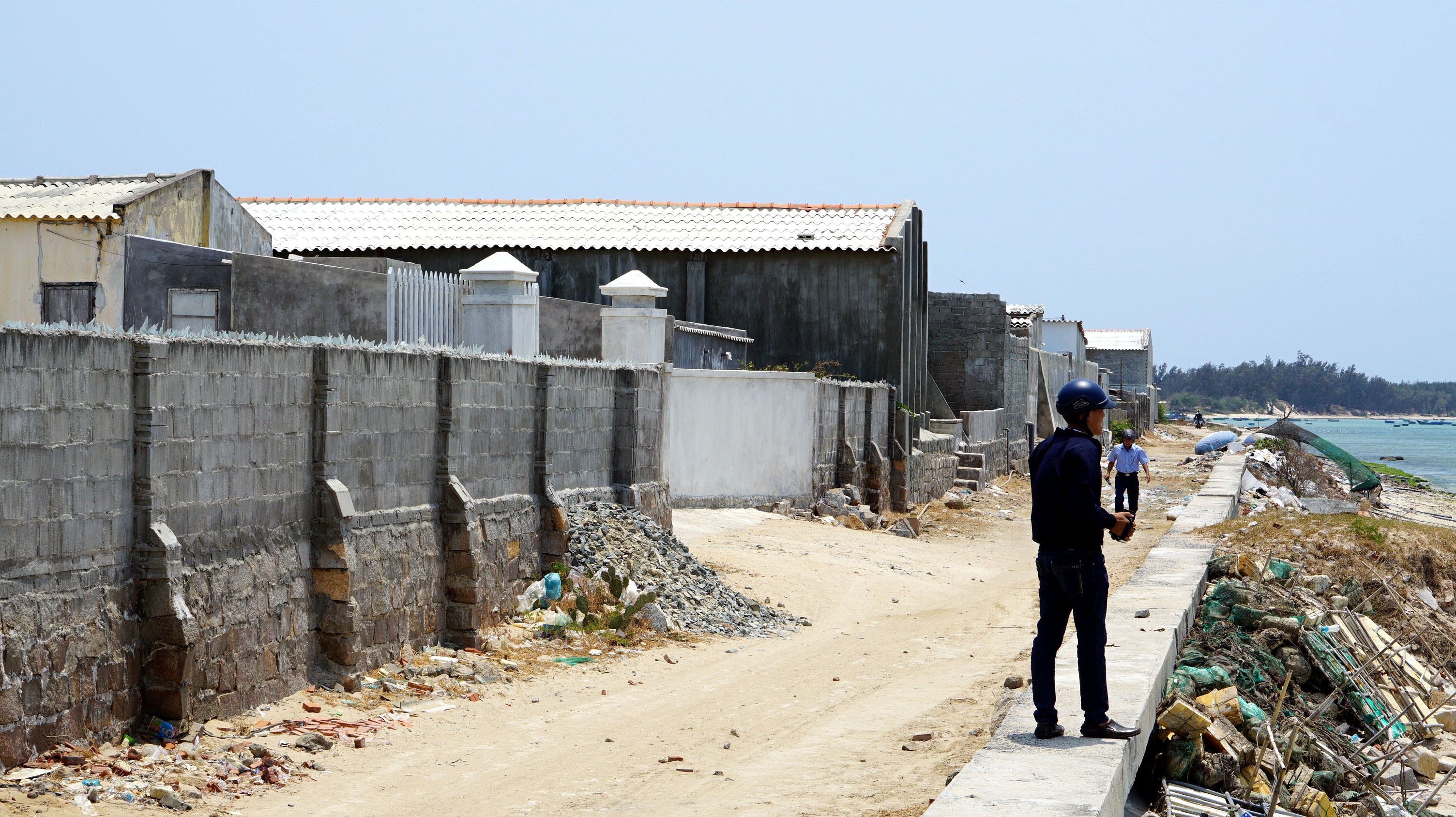 trại tôm giống gây nhiễm mặn nguồn nước ảnh 2 trai tom giong gay nhiem man nguon nuoc anh 2