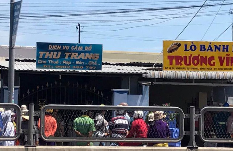 Nu chu tiem cam do nghi bi sat hai tai nha hinh anh