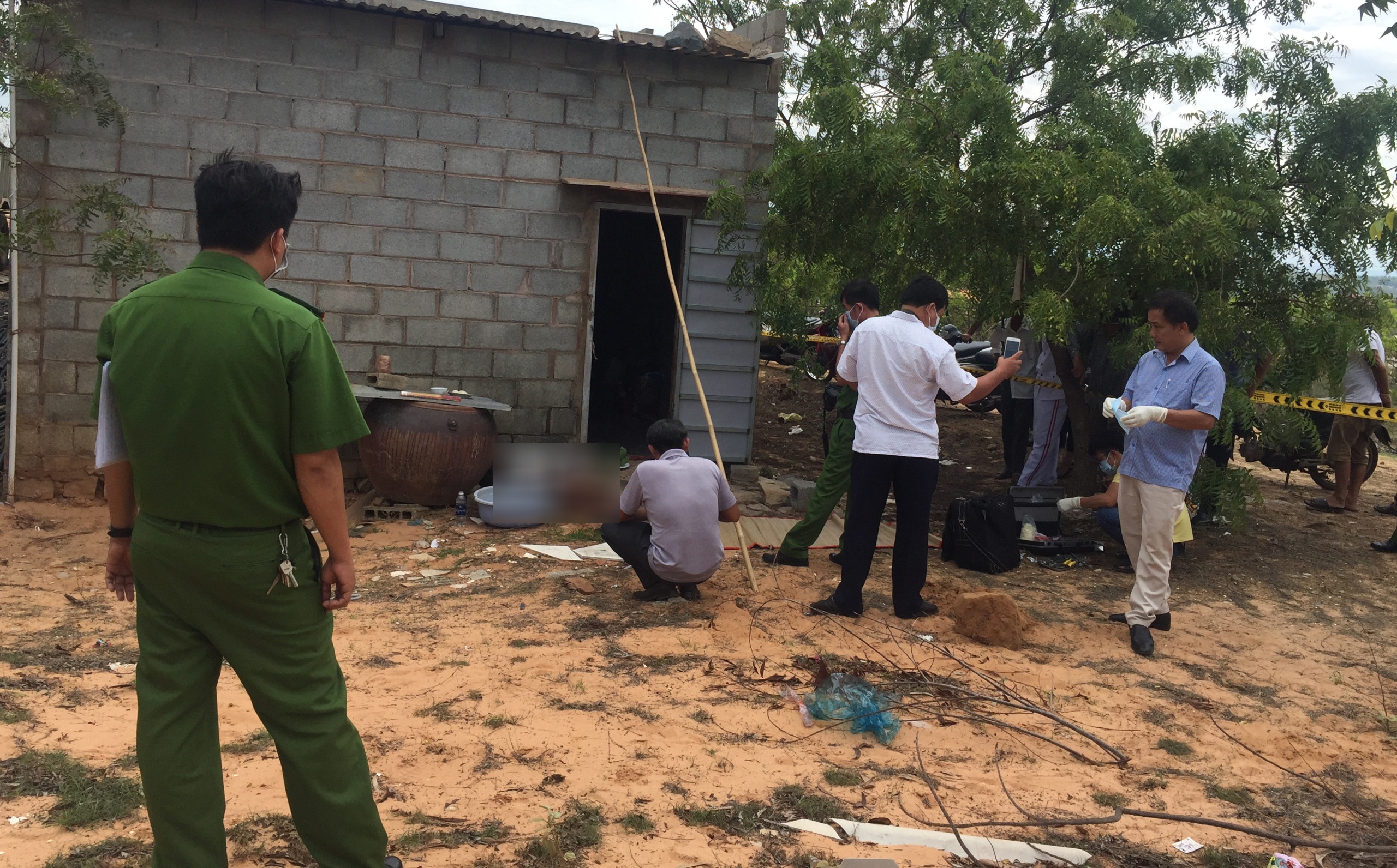 Bao ve 68 tuoi tu vong bat thuong o Mui Ne hinh anh