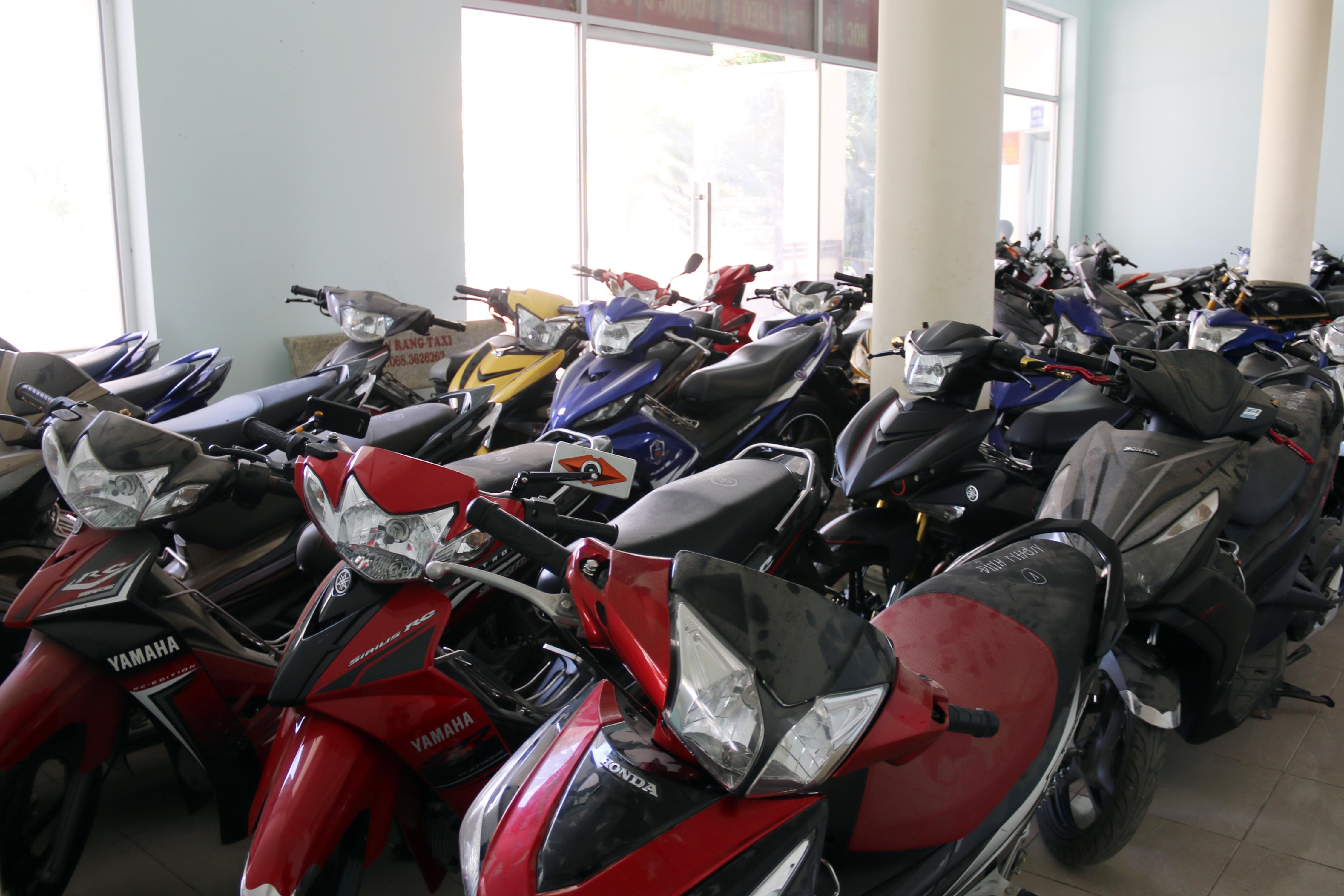 bat bang trom hang chuc xe may anh 1