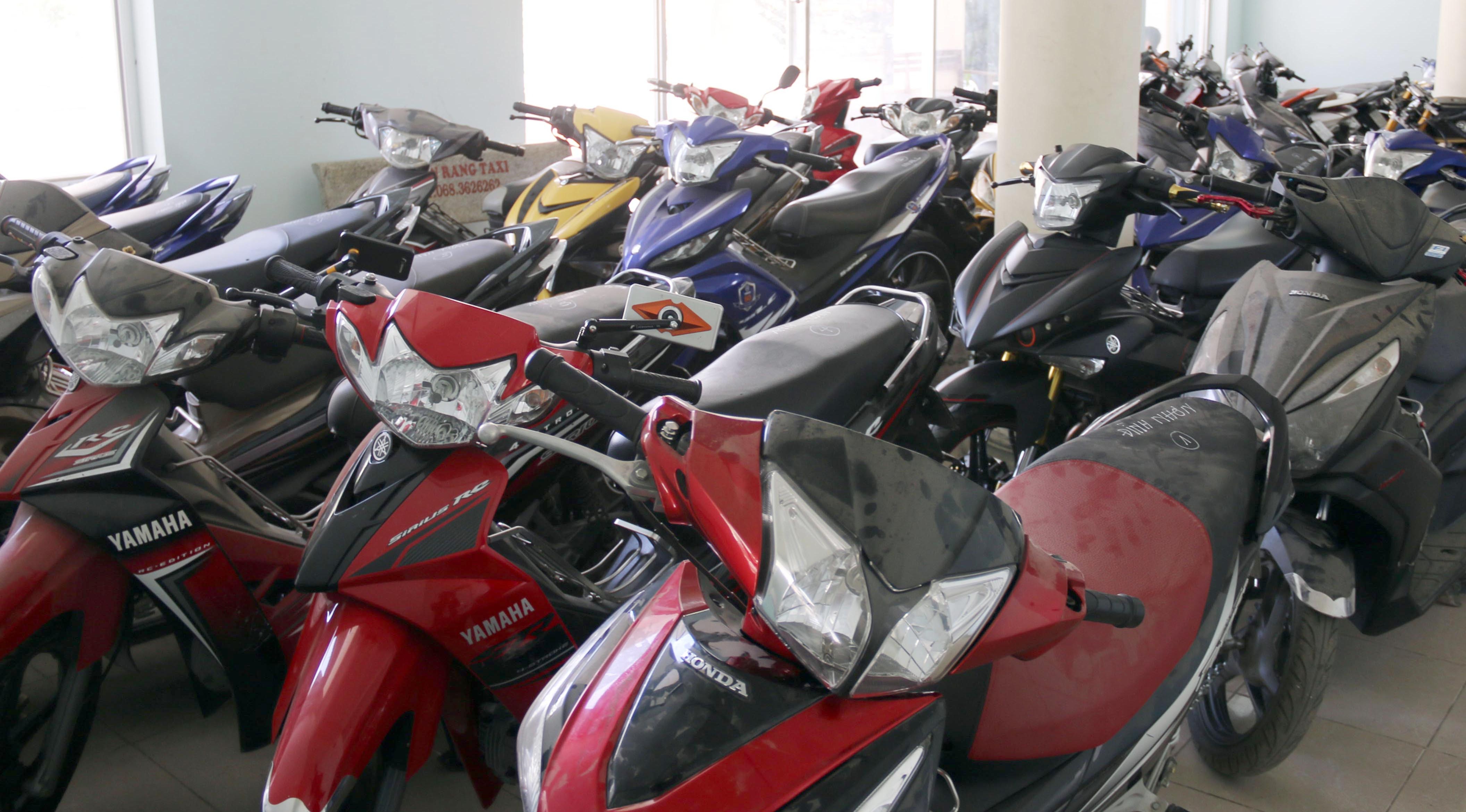 Triet pha bang chuyen trom xe may, lam giay to gia tieu thu hinh anh