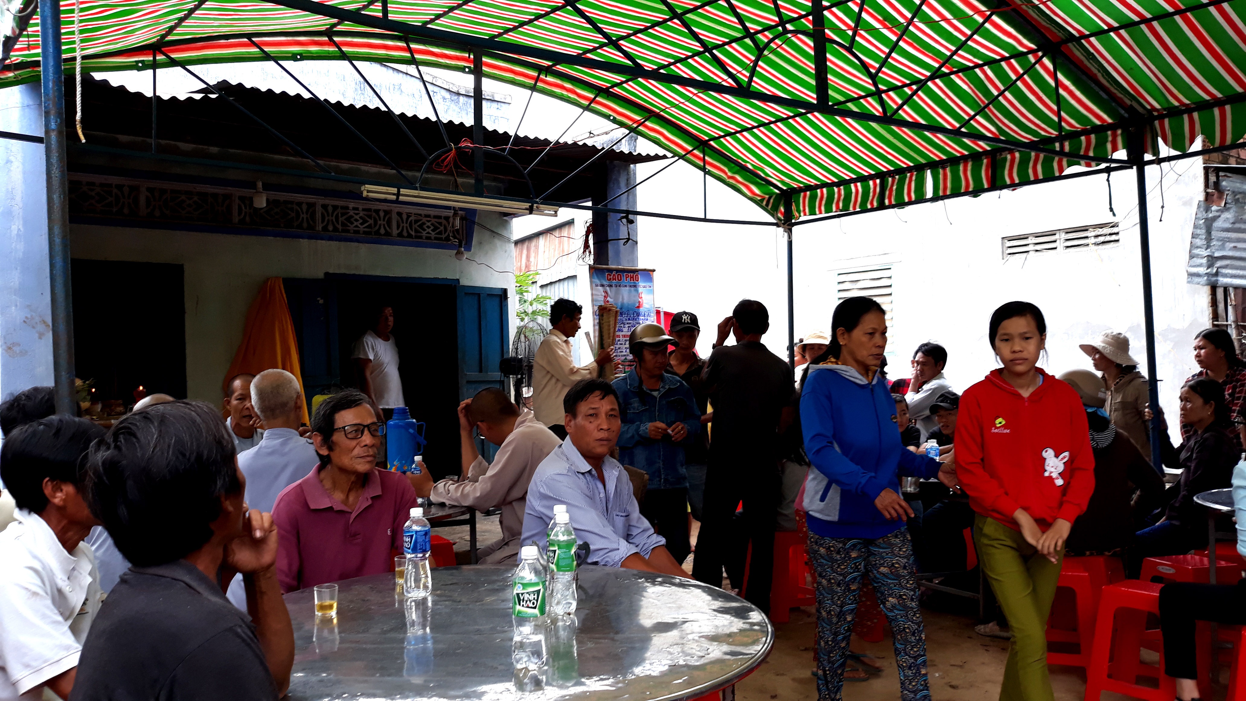 giết bé gái giấu dưới chậu kiểng ảnh 2 giet be gai giau duoi chau kieng anh 2