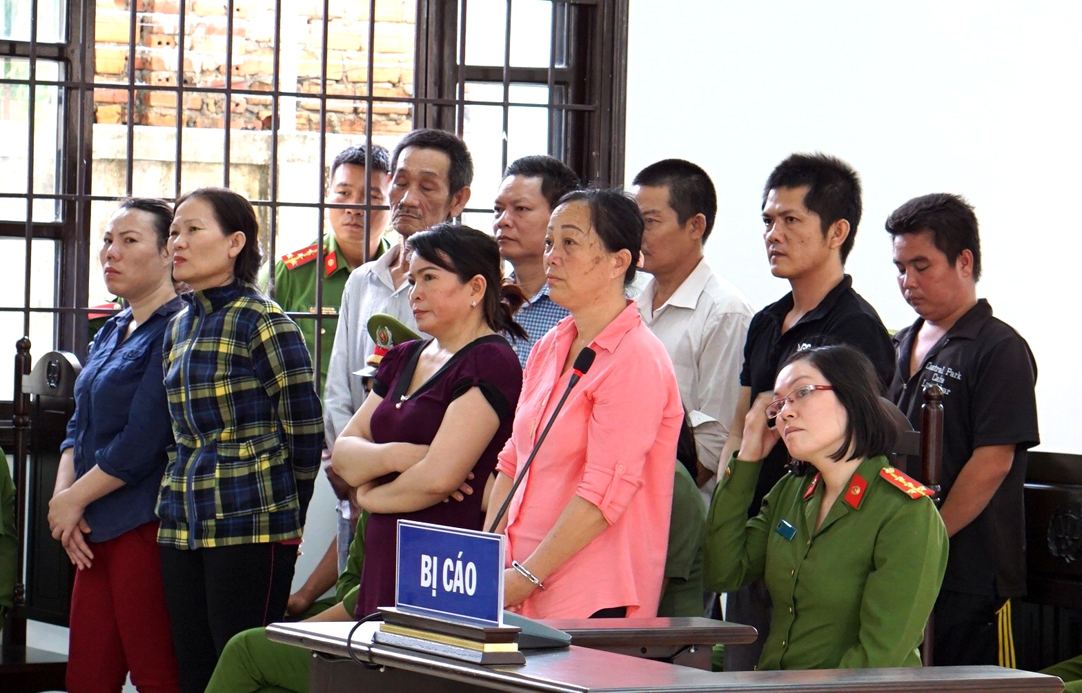 giam doc van chuyen gan nua tan thuoc no anh 1