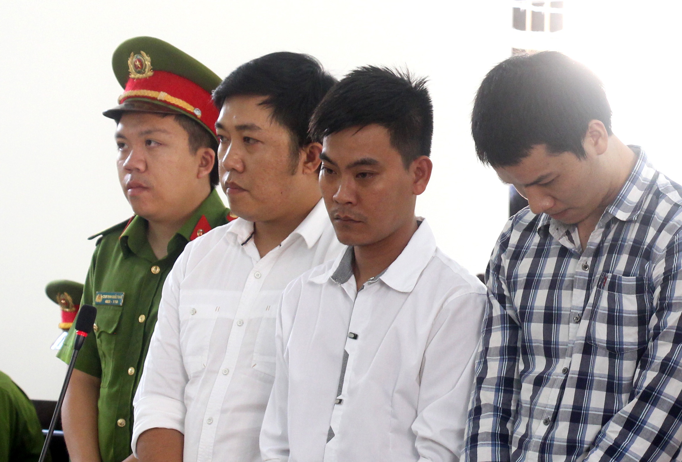 5 cuu cong an dung nhuc hinh lam bi can tu vong linh muc an nao? hinh anh