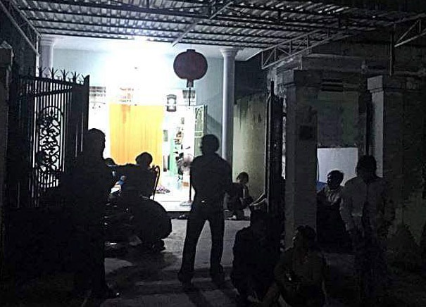 Tam giu nghi can dam chet ban nhau 49 tuoi hinh anh