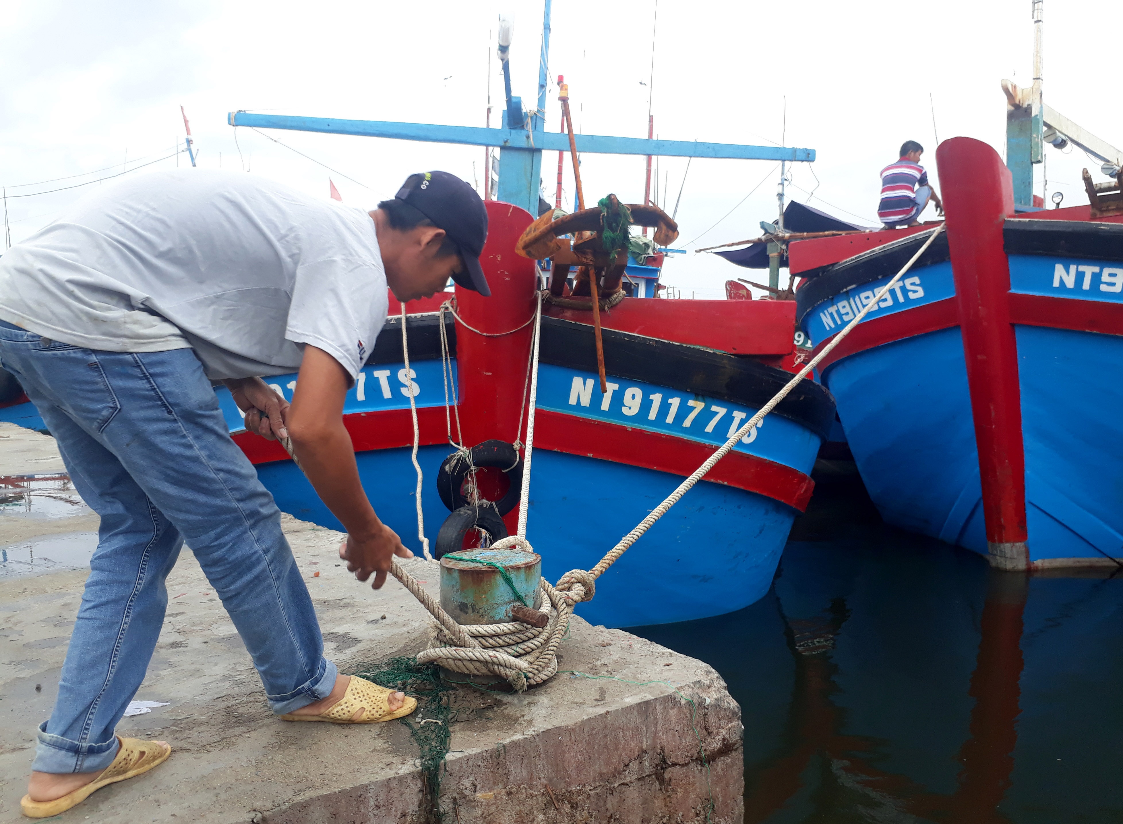 Ninh Thuan - Binh Thuan cam bien, san sang so tan dan hinh anh