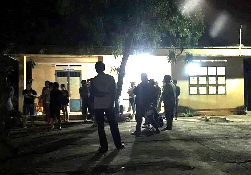 Con trai nghi bi cha dam chet, gia dinh khong cho giam dinh phap y hinh anh