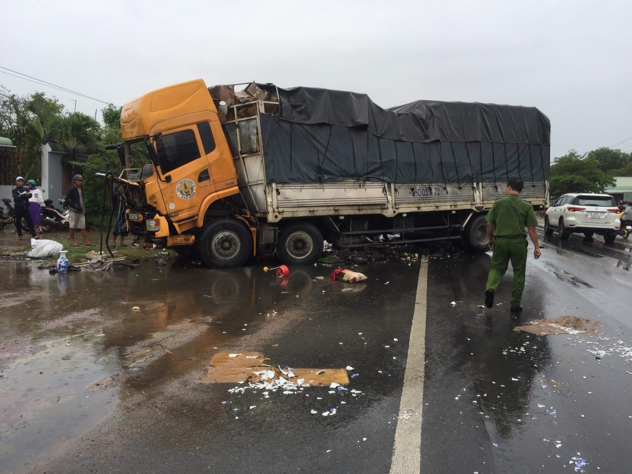 Tai nan lien hoan 2 nguoi tu vong anh 1