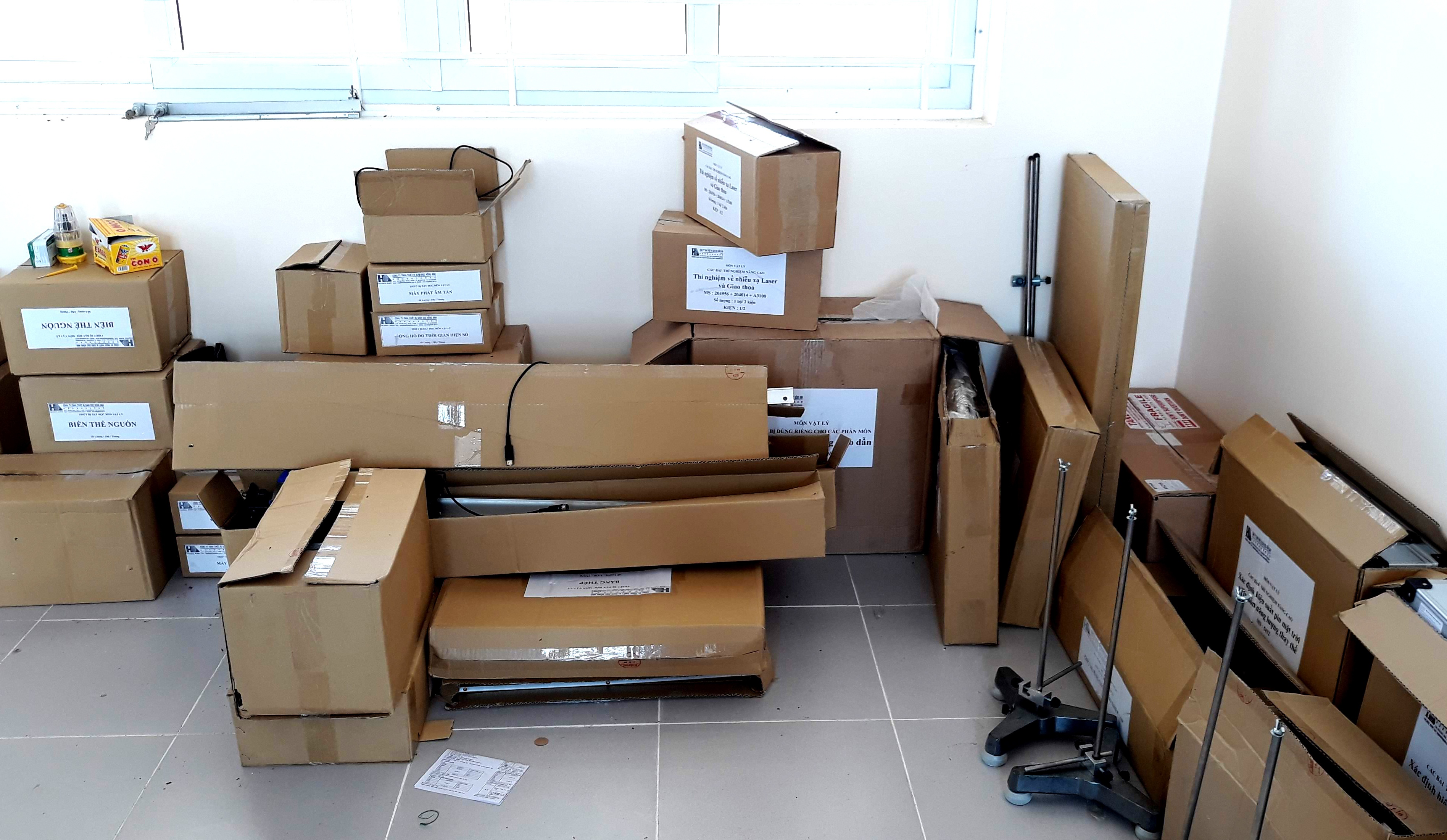 giám đốc sở giáo dục tự ý mua thiết bị cấp cho trường ảnh 2 giam doc so giao duc tu y mua thiet bi cap cho truong anh 2