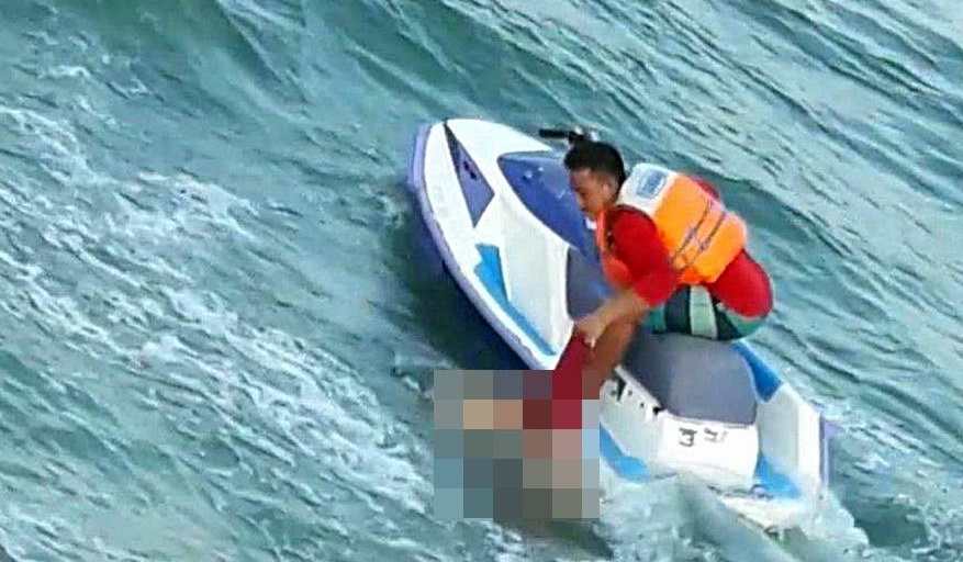 Mot nguoi Trung Quoc duoi nuoc o bai da Ong Dia hinh anh