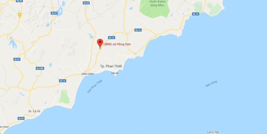 xe giuong nam chay lan sang nha dan anh 2