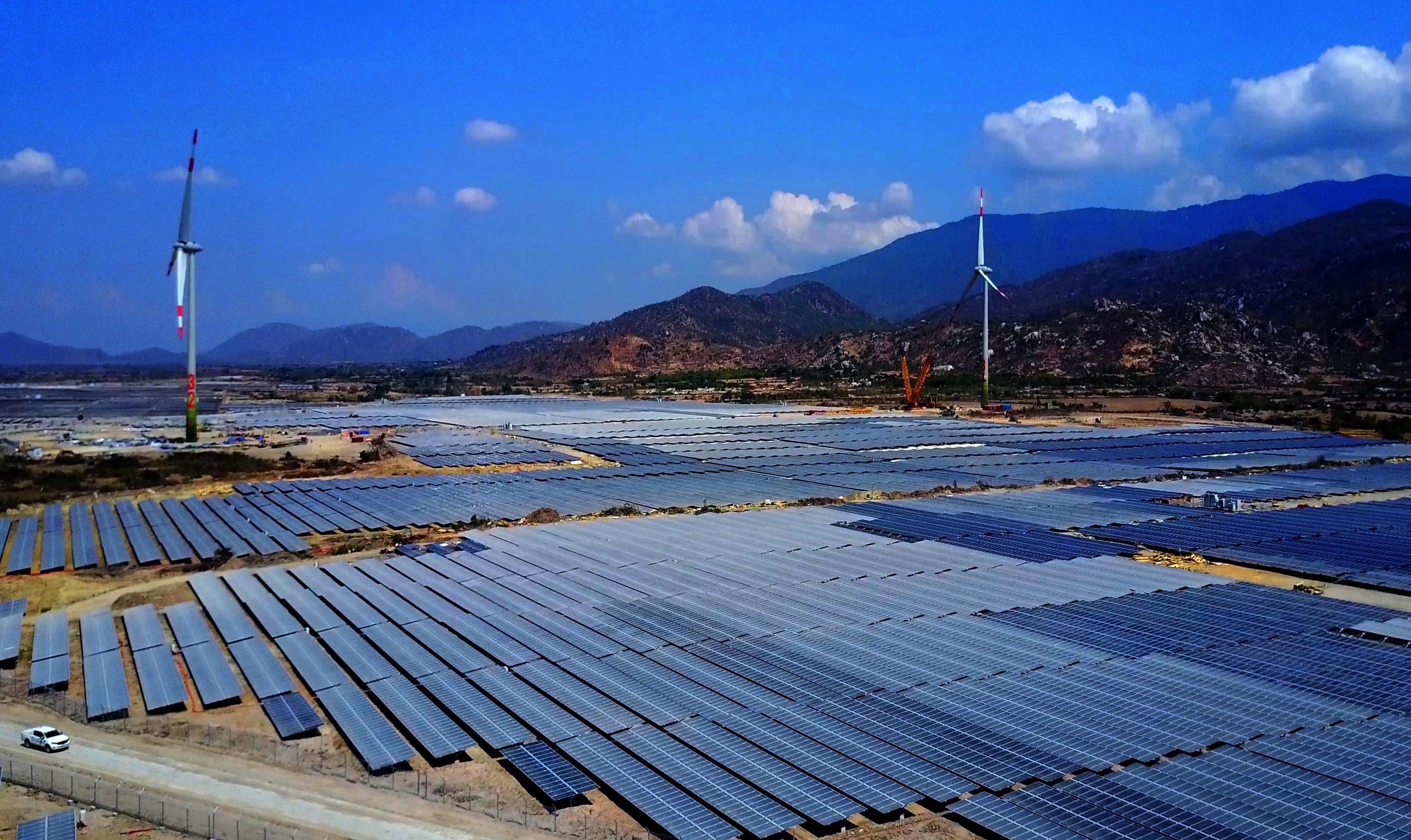 2000 công nhân thi công dự án năng lượng tái tạo ảnh 10 2000 cong nhan thi cong du an nang luong tai tao anh 10