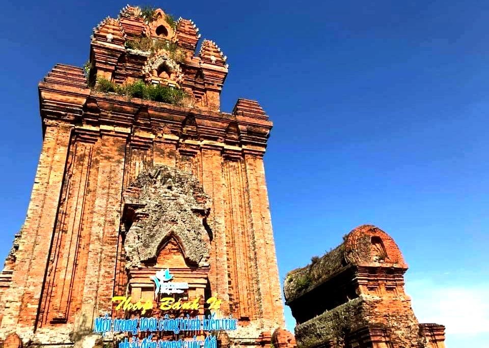 đóng khung thép lên tháp chăm nghìn tuổi là phá hoại di sản ảnh 1 dong khung thep len thap cham nghin tuoi la pha hoai di san anh 1