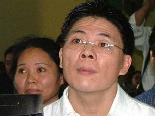 Nguyen Gia Thieu tung phai ngoi tu vi buon lau 39.000 chiec dien thoai hinh anh