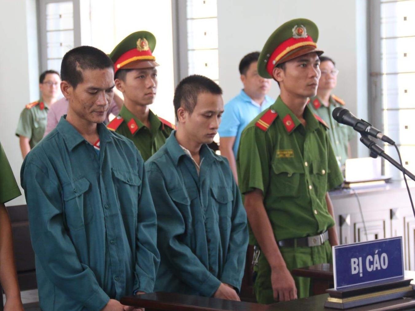 2 bi cao dot xe trong tru so pccc linh an anh 1