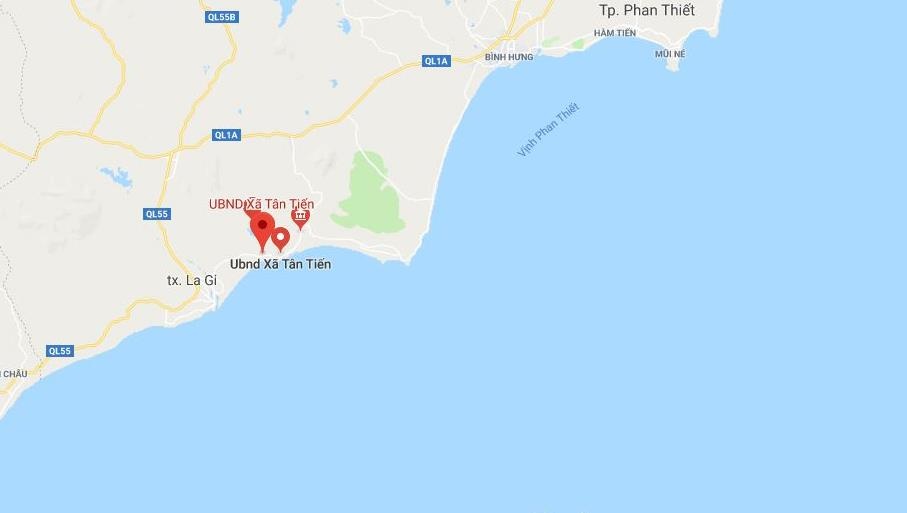 Trom xe may tong chet nguoi tren duong tau thoat anh 2