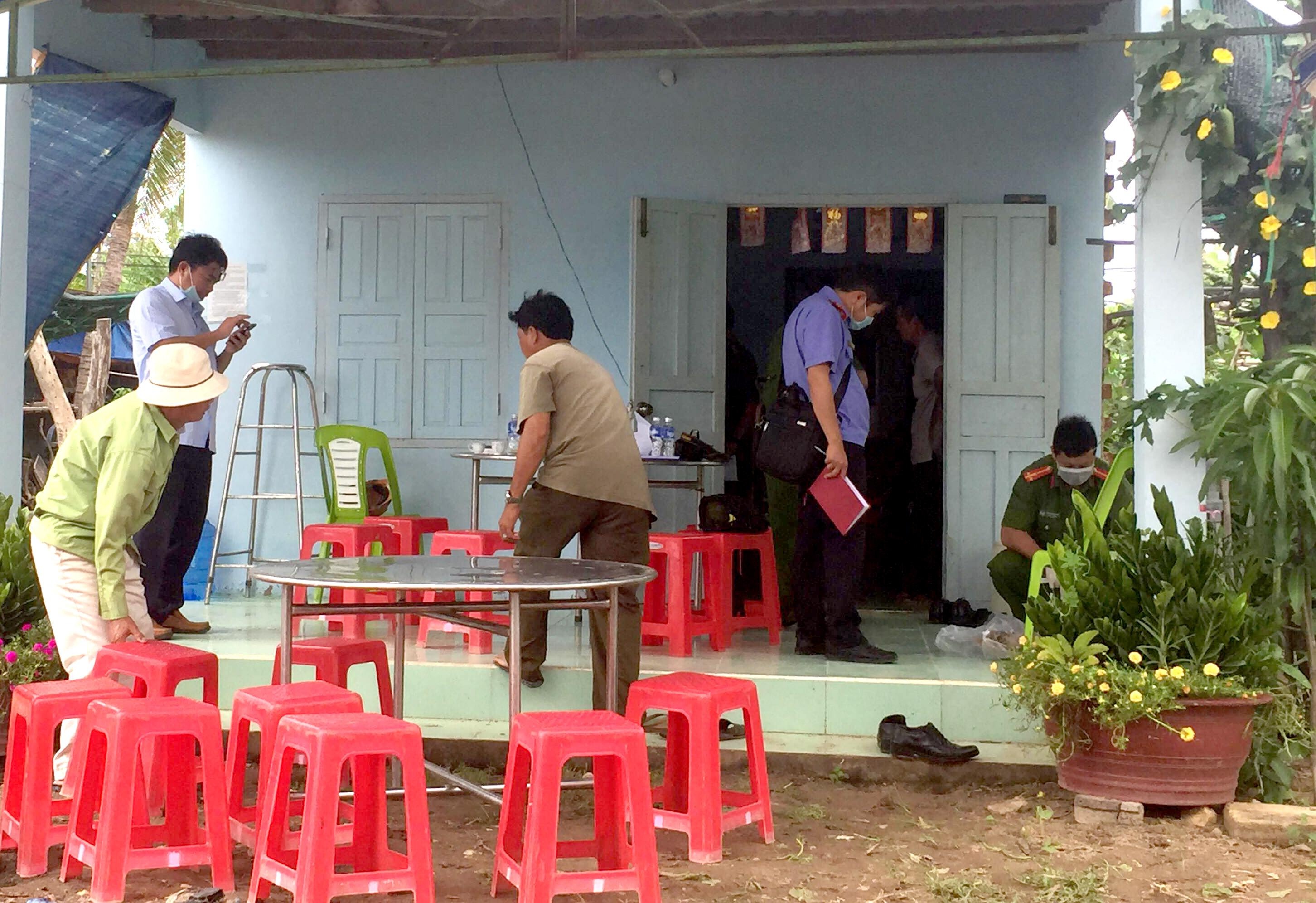 9X chém chết người hàng xóm ảnh 1 9X chem chet nguoi hang xom anh 1