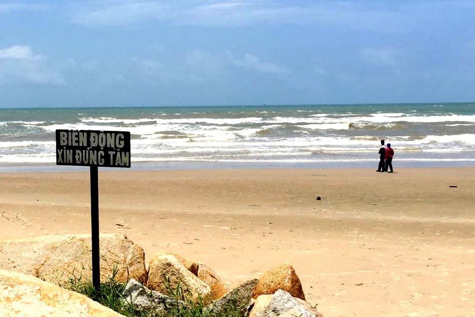 4 nguoi duoi nuoc o Binh Thuan: Vo thoat nan ngong tin chong mat tich hinh anh