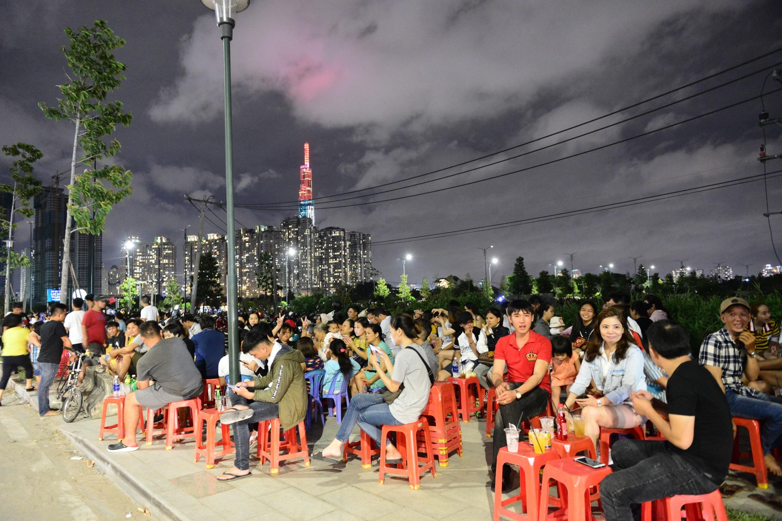 sai gon ket cung truoc gio ban phao hoa anh 11