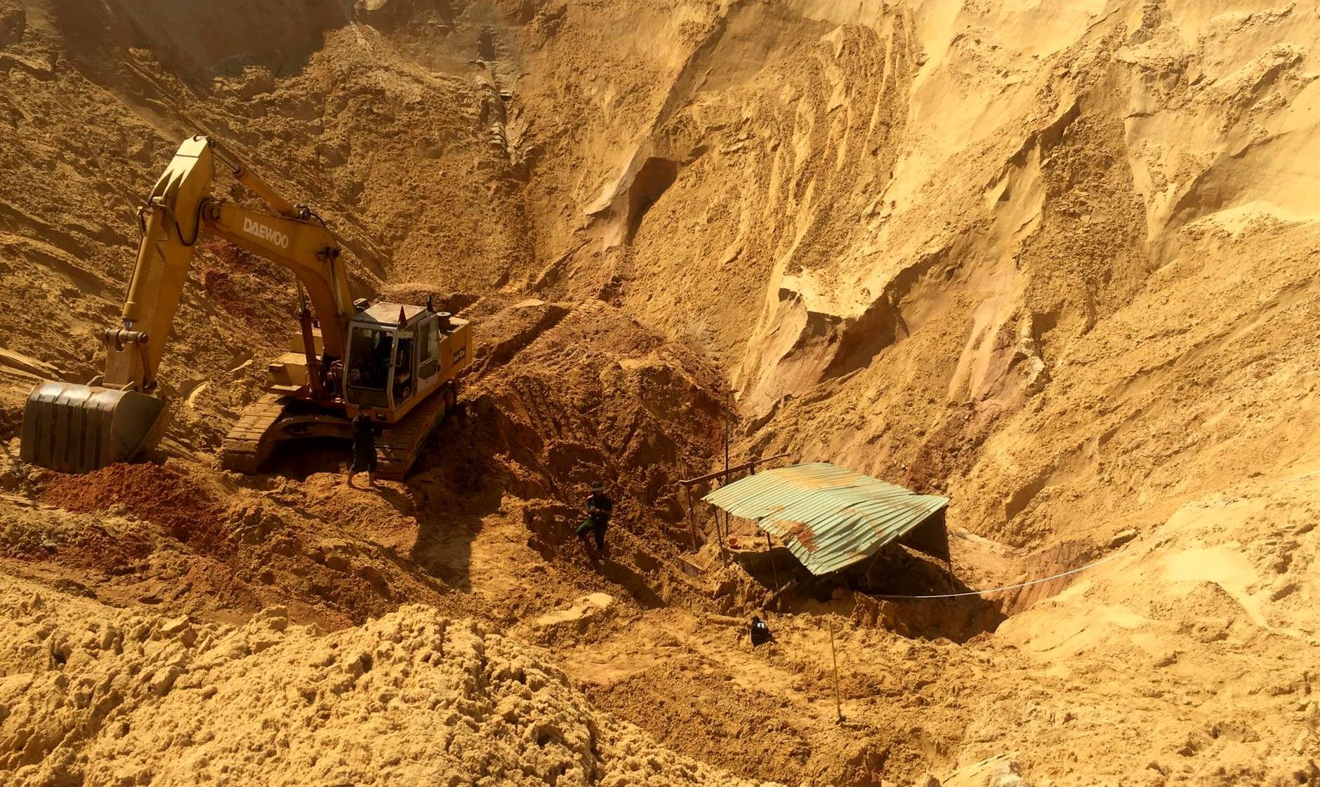 Sap ham khai thac quang titan, 1 cong nhan tu vong hinh anh