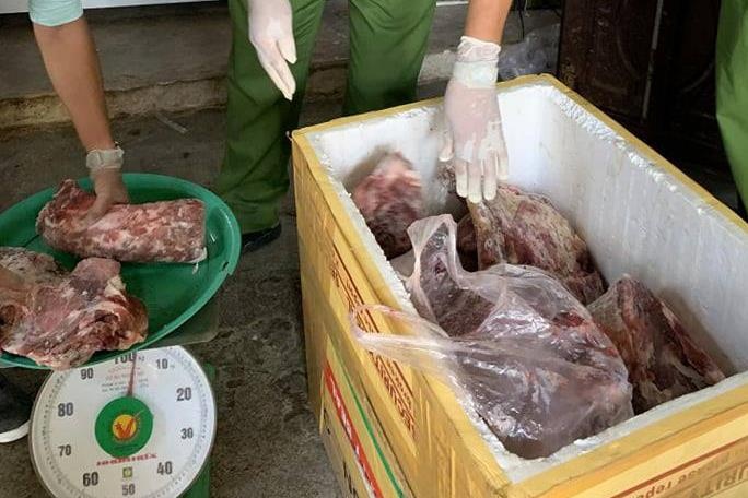 Phat hien co so bien thit heo nai thanh thit bo hinh anh