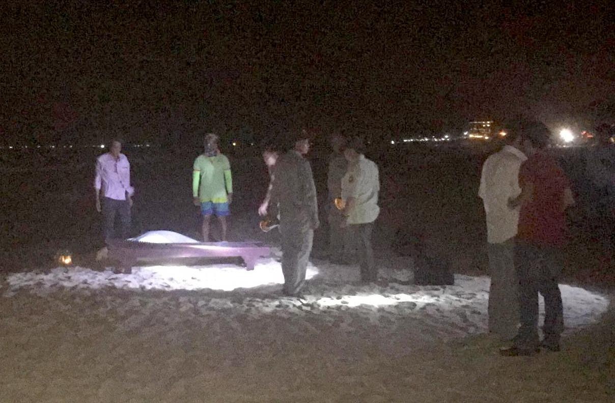 Nu du khach Nga guc chet tren bo bien Phan Thiet hinh anh