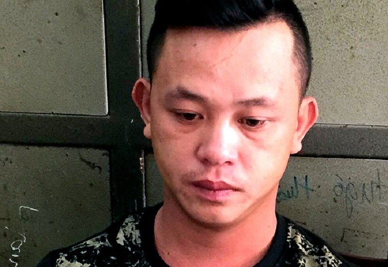 Doat mang con no vi nghi nhan tin tan vo minh hinh anh