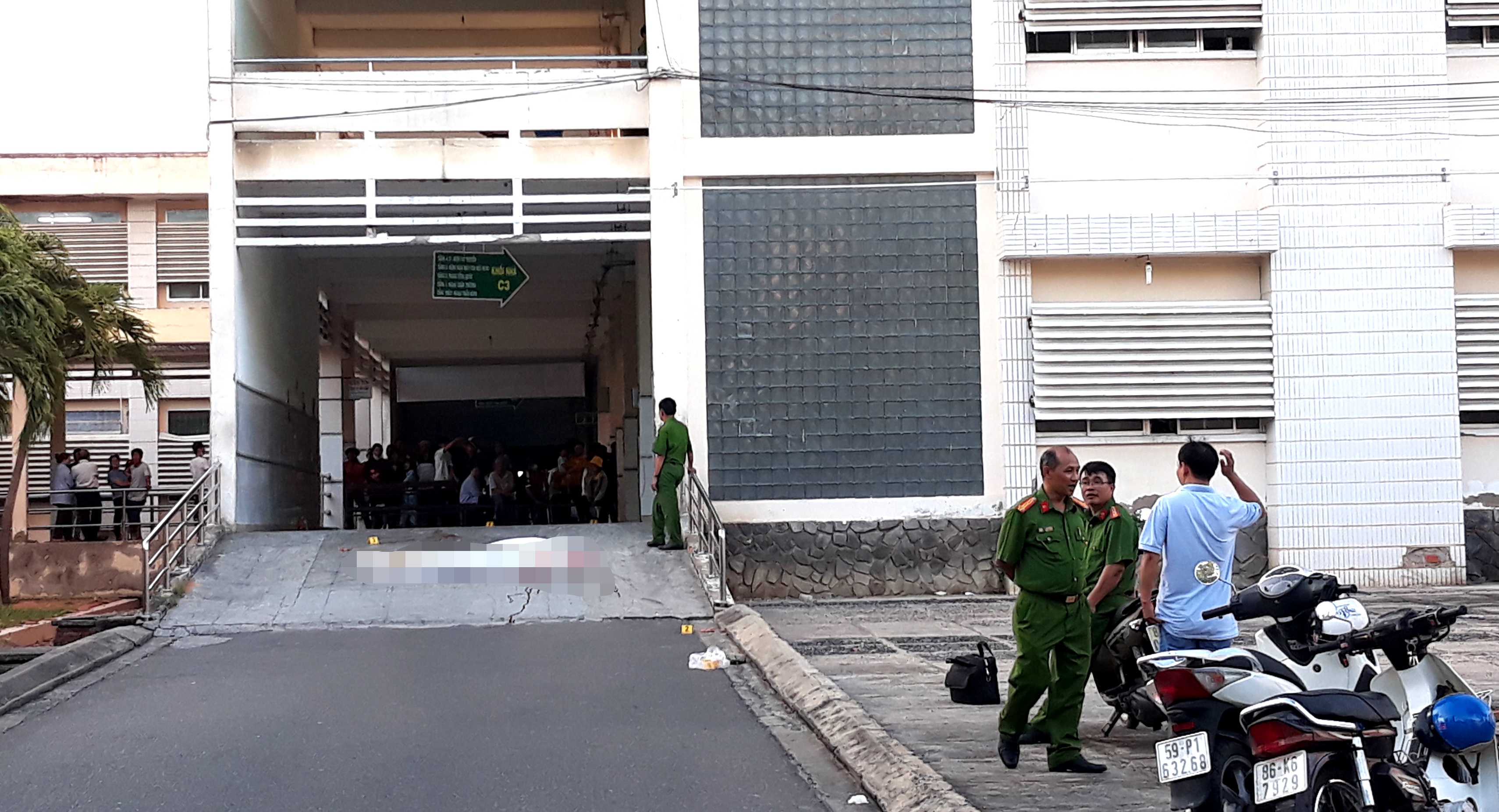 bệnh nhân nhảy lầu ảnh 1 benh nhan nhay lau anh 1