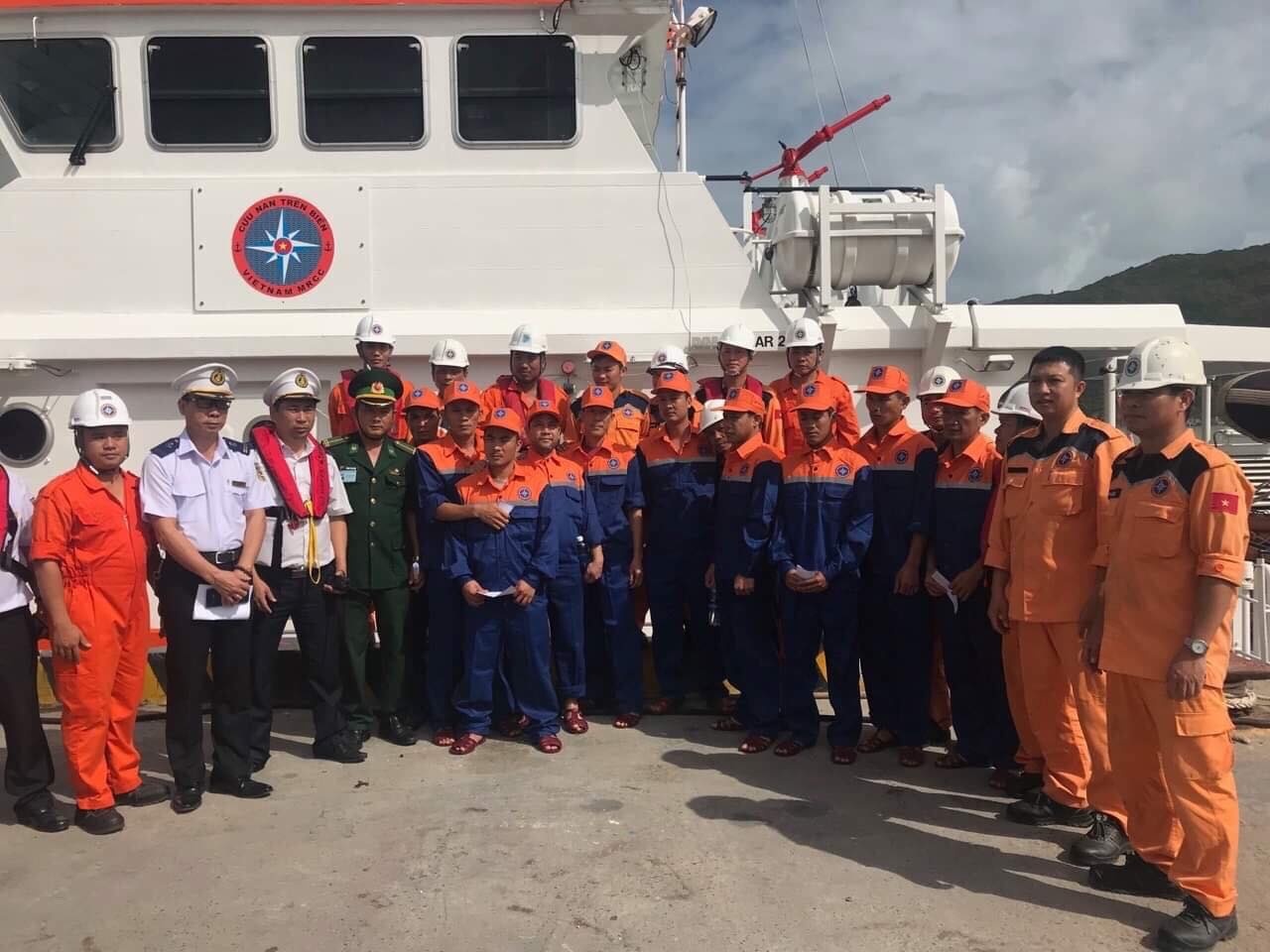 tau chim tren bien,  thuyen truong tu vong anh 1