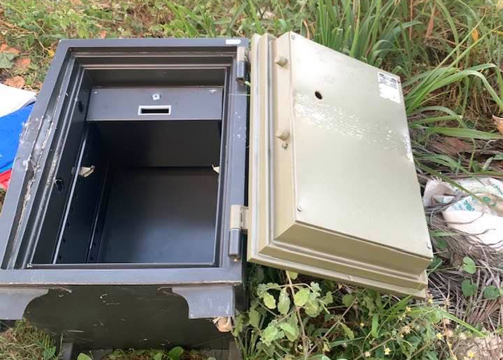 Dot nhap biet thu trom ket sat hinh anh