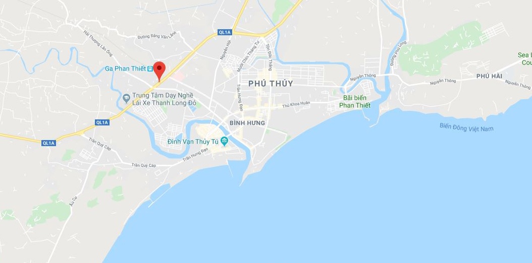 tai xe xe 16 cho tu vong khi tong vao duoi xe dau keo anh 2