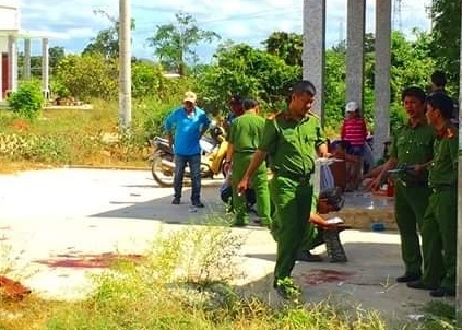 Dam chet anh trai nguoi yeu vi bi ngan cam hinh anh