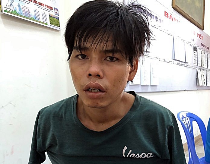 Bat 9X giau sung trong nha tro hinh anh