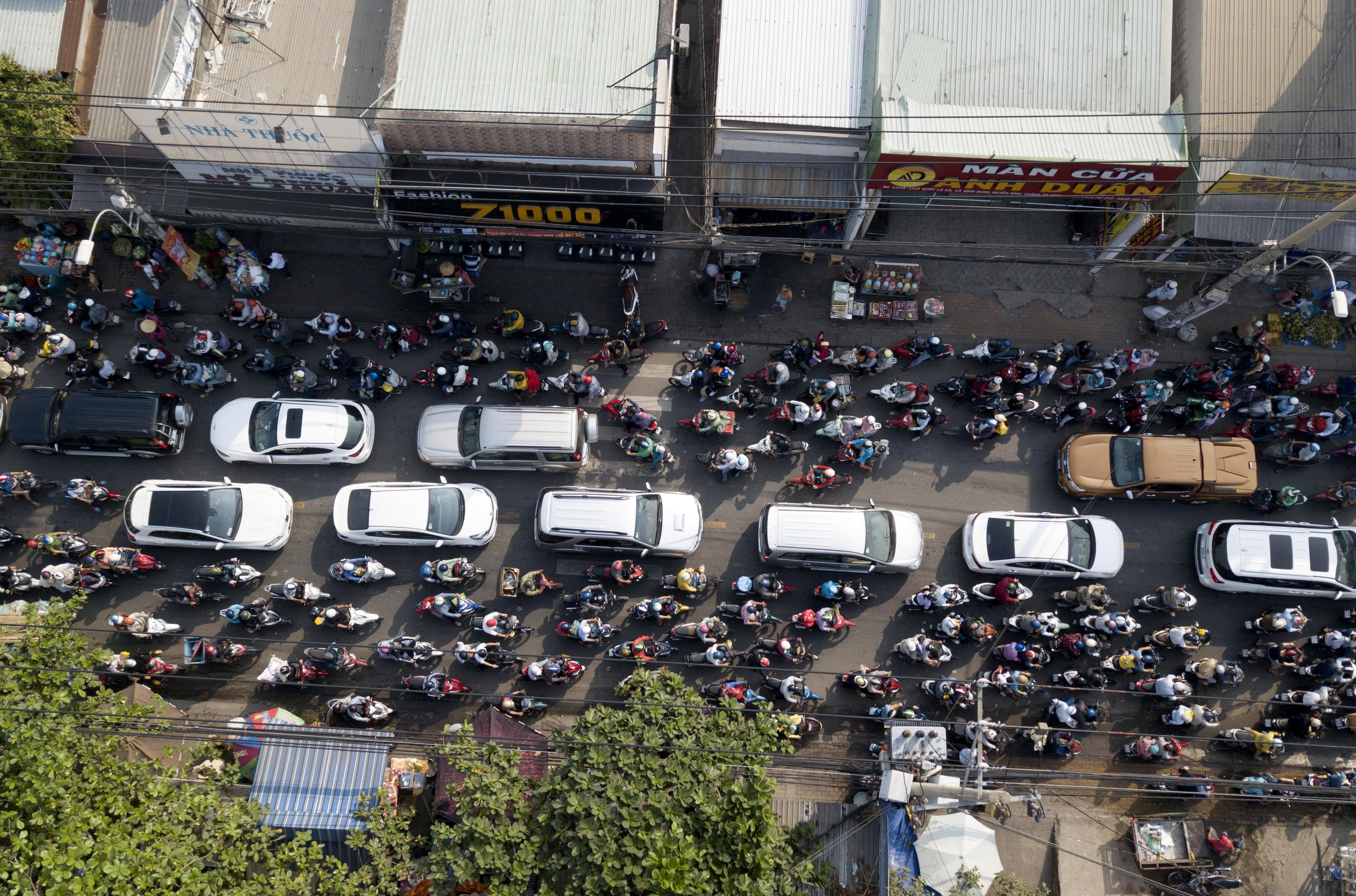 Quoc lo 50 chat nhu nem nhin tu tren cao hinh anh