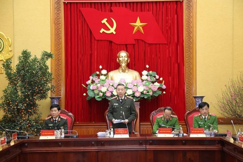 Hon 20.000 tai xe bi phat nong do con trong 1 thang anh 1