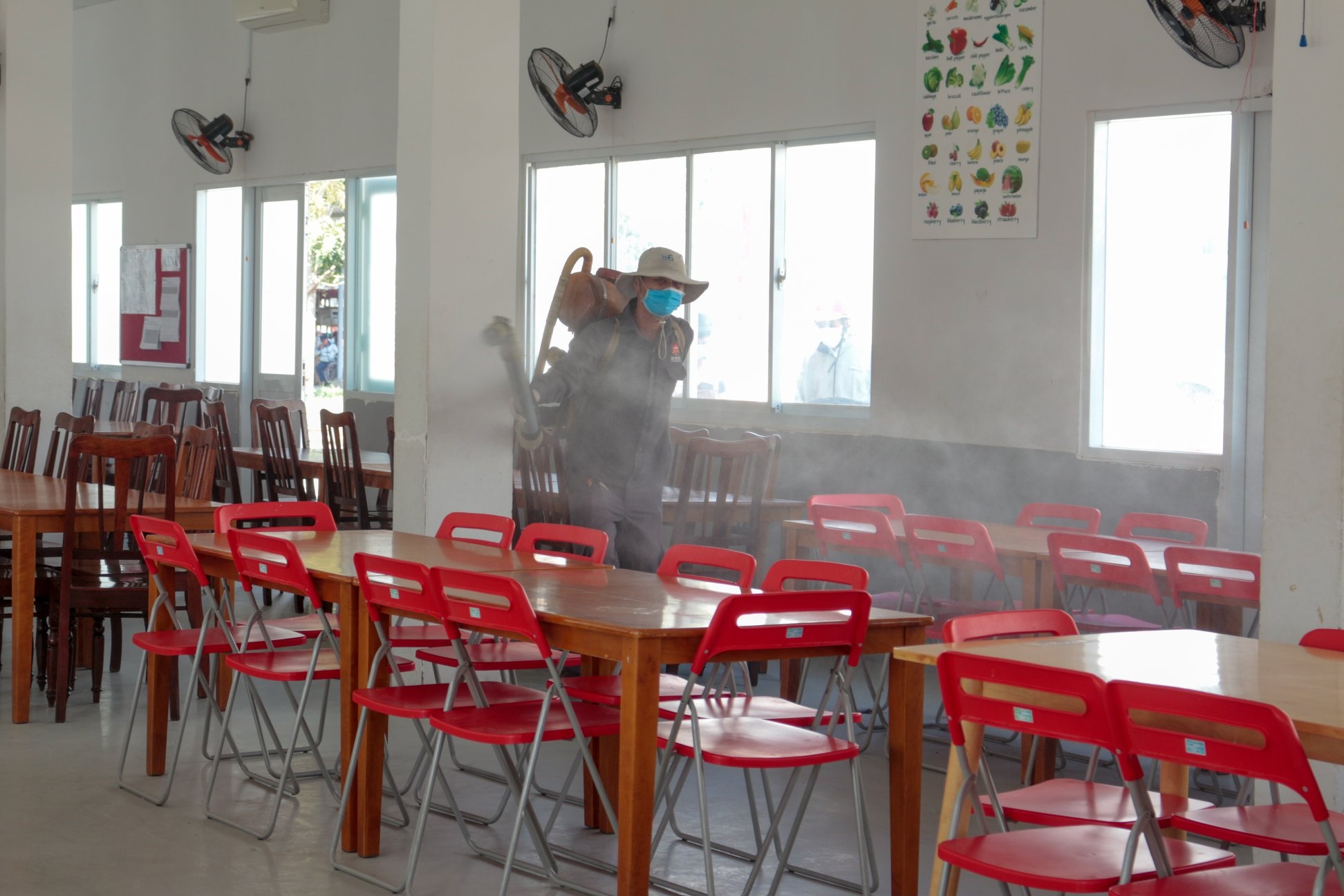 Binh Thuan, Ninh Thuan cho hoc sinh nghi them mot tuan hinh anh