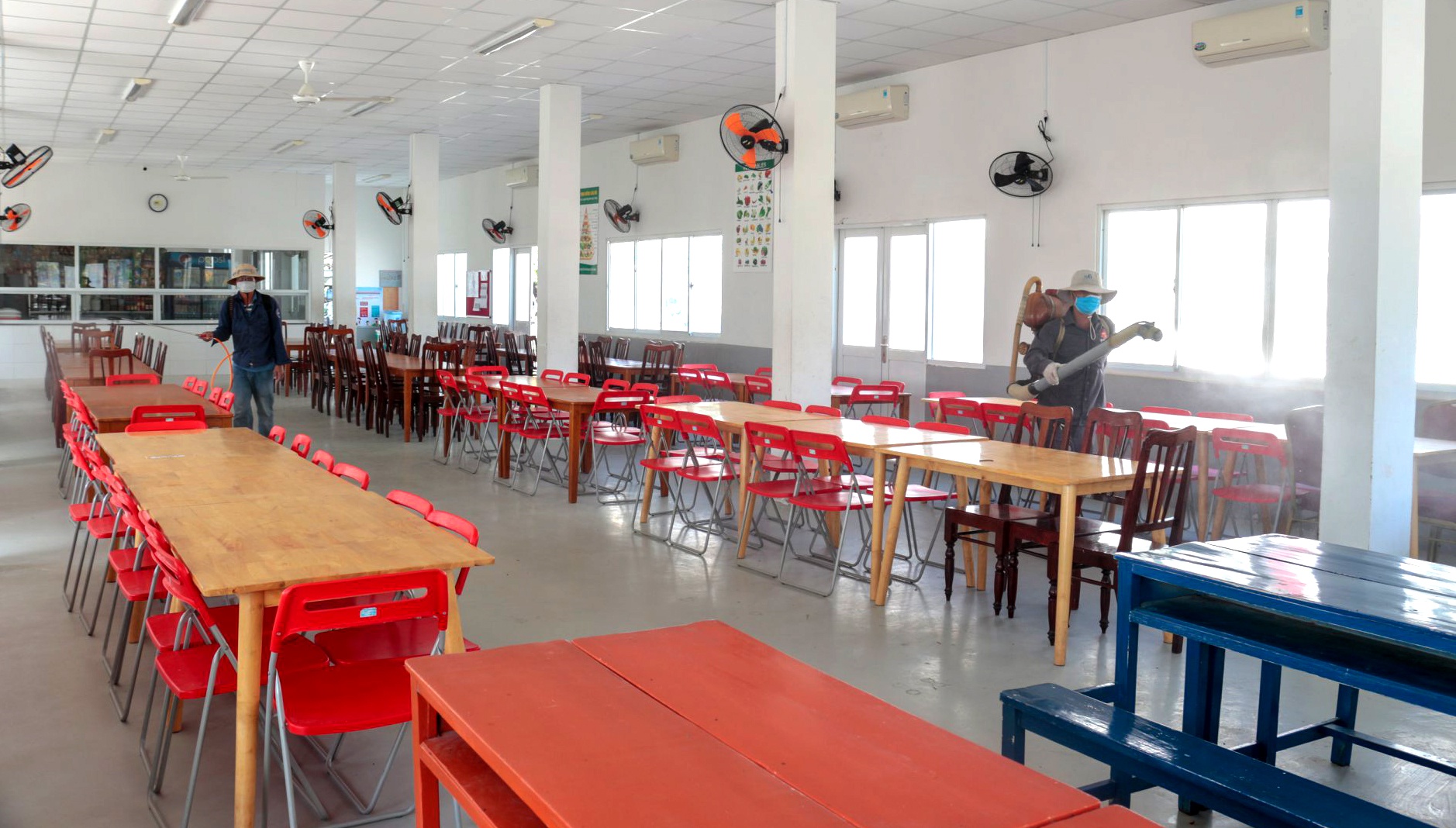 học sinh nghỉ học ảnh 1 hoc sinh nghi hoc anh 1