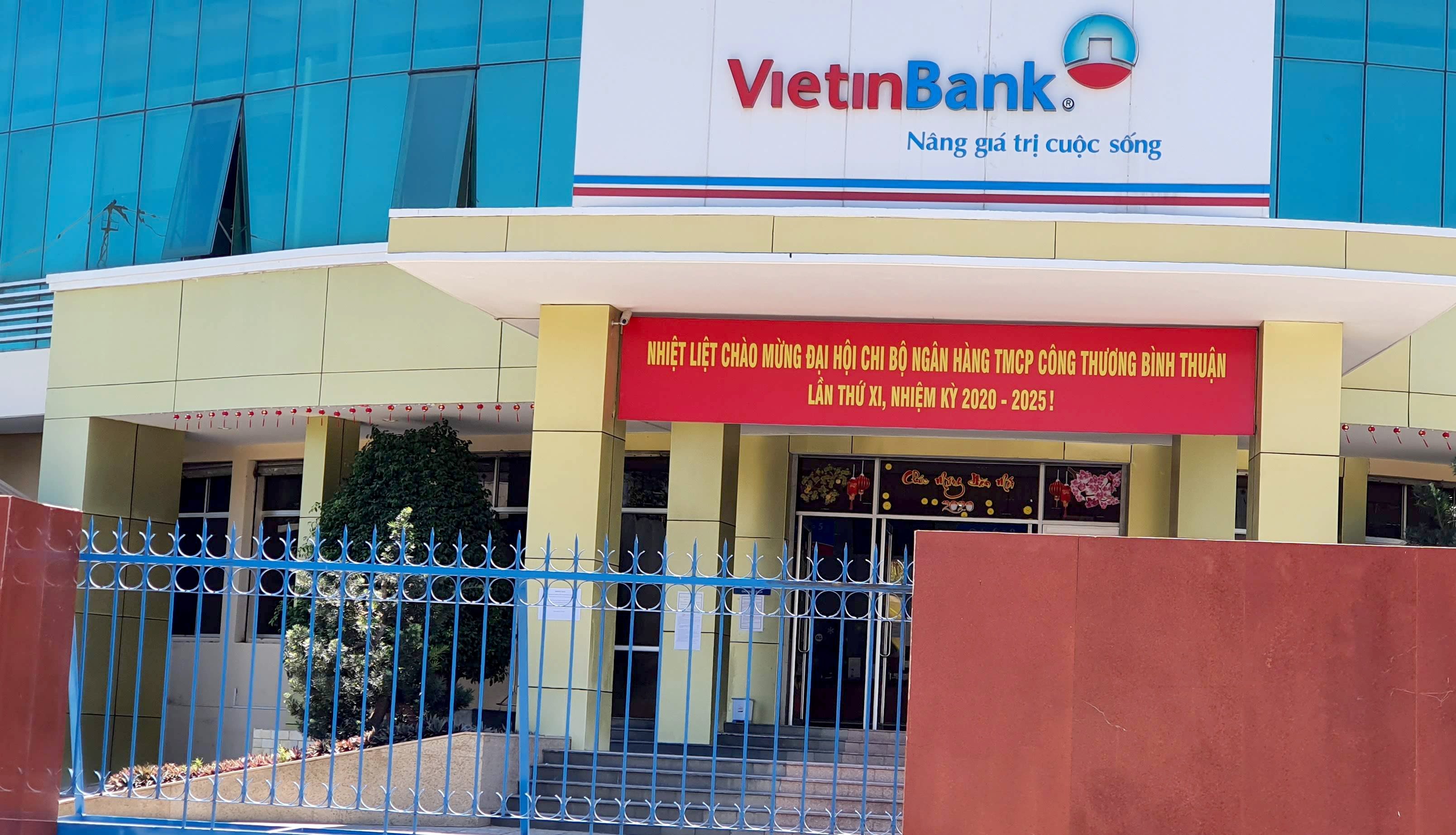 VietinBank Binh Thuan tam dong phong giao dich vi benh nhan so 38 hinh anh
