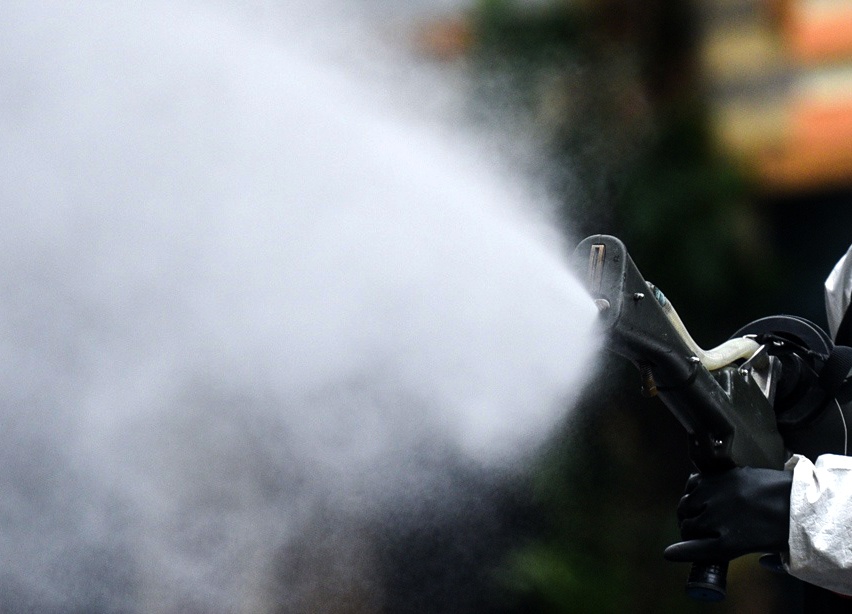 Dung mot tan hoa chat khu trung Phan Thiet hinh anh