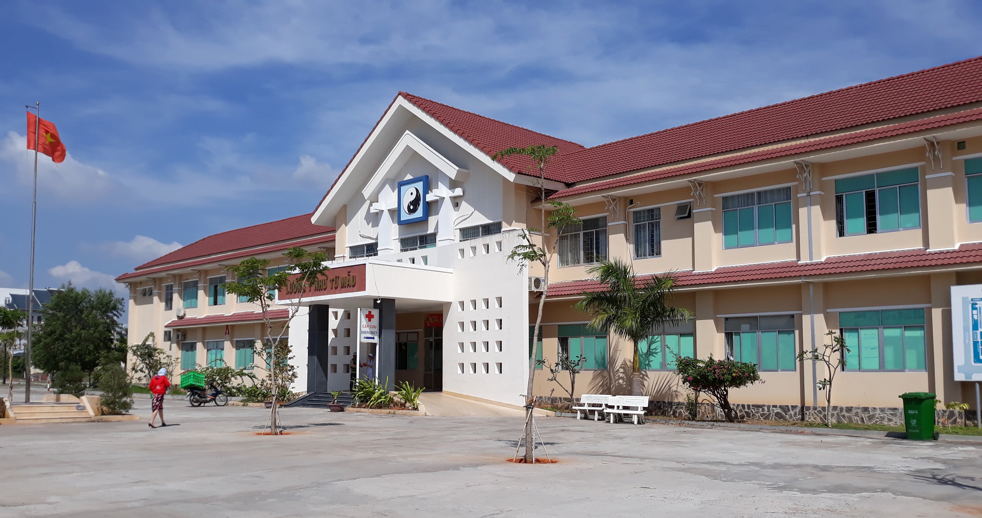 binh thuan thanh lap trung tam dieu tri covid-19 anh 1