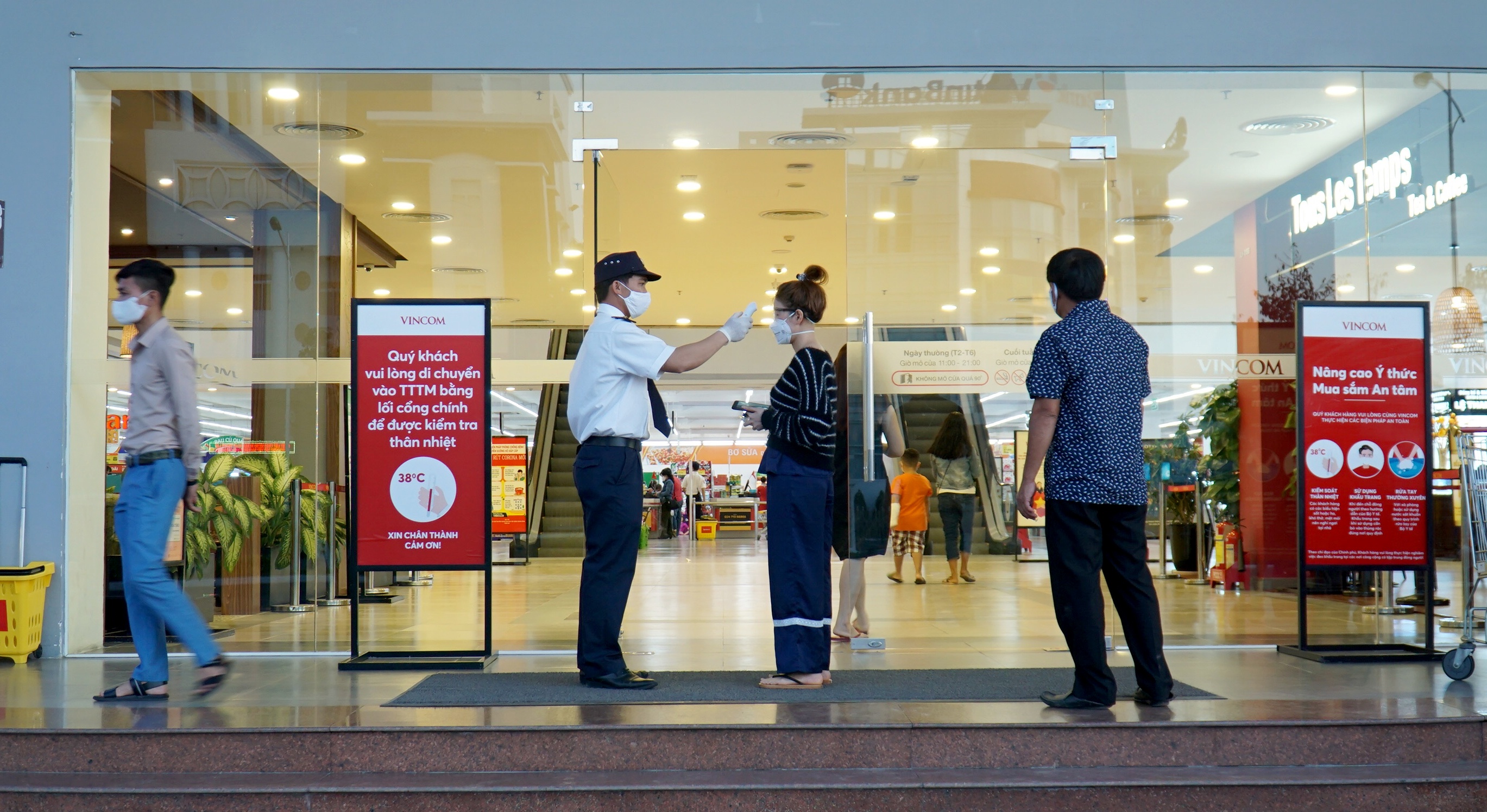 xu bien vang nguoi trong ngay dau cach ly anh 11